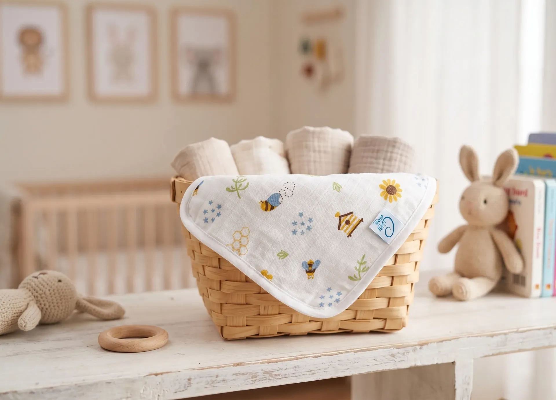 3 Layer wipes - Honey Bee